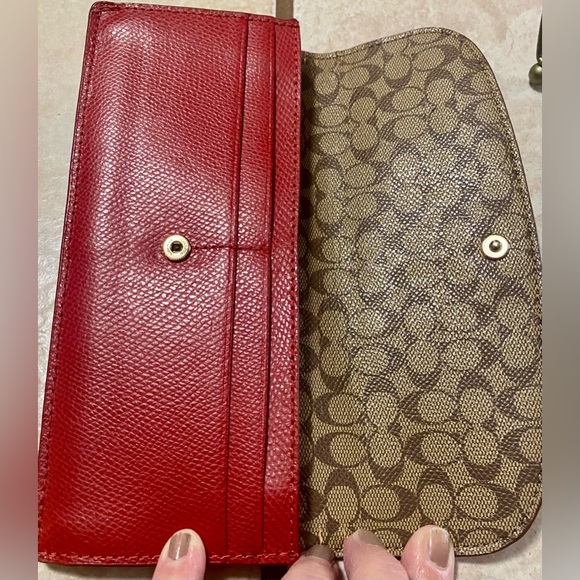 Coach NWOT Sz 6-1/2”W x 3-1/2”H Crossgrain Leather Slim Envelope Wallet - Picture 3 of 9